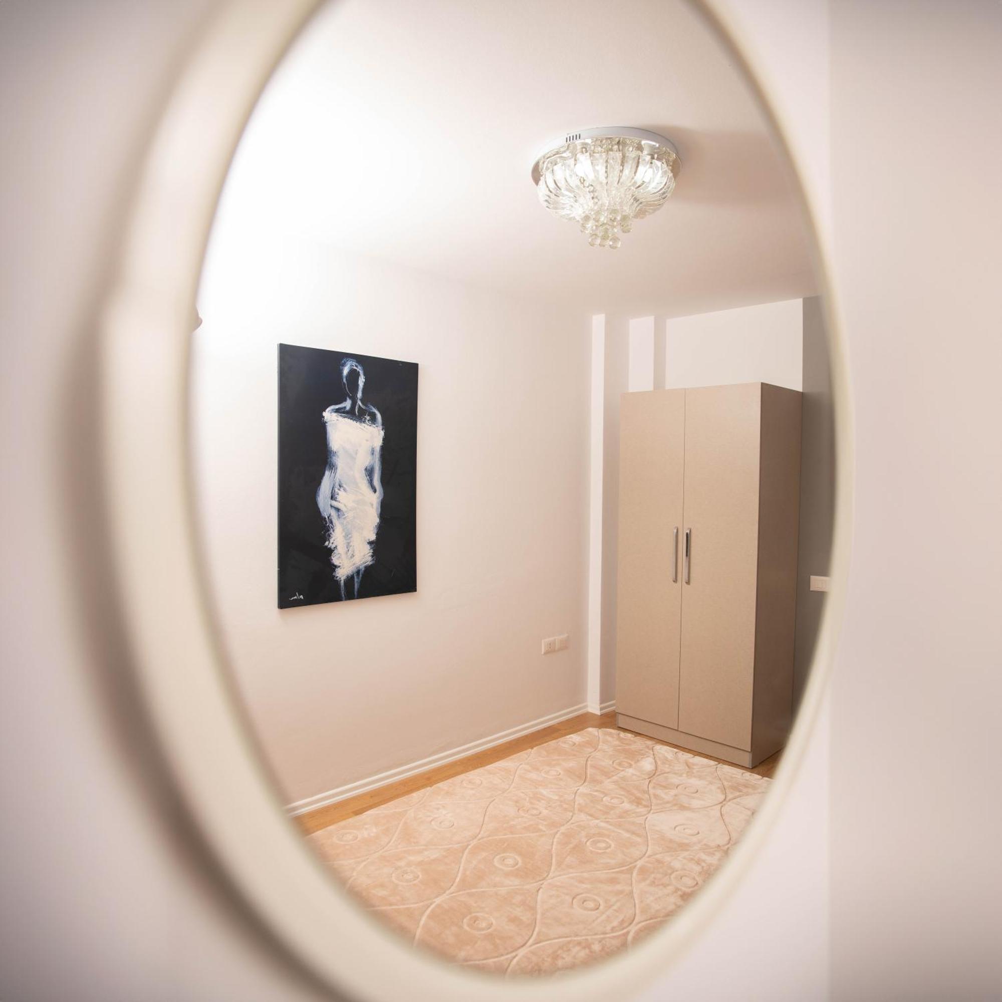 Suprem Apartment ติรานา ภายนอก รูปภาพ