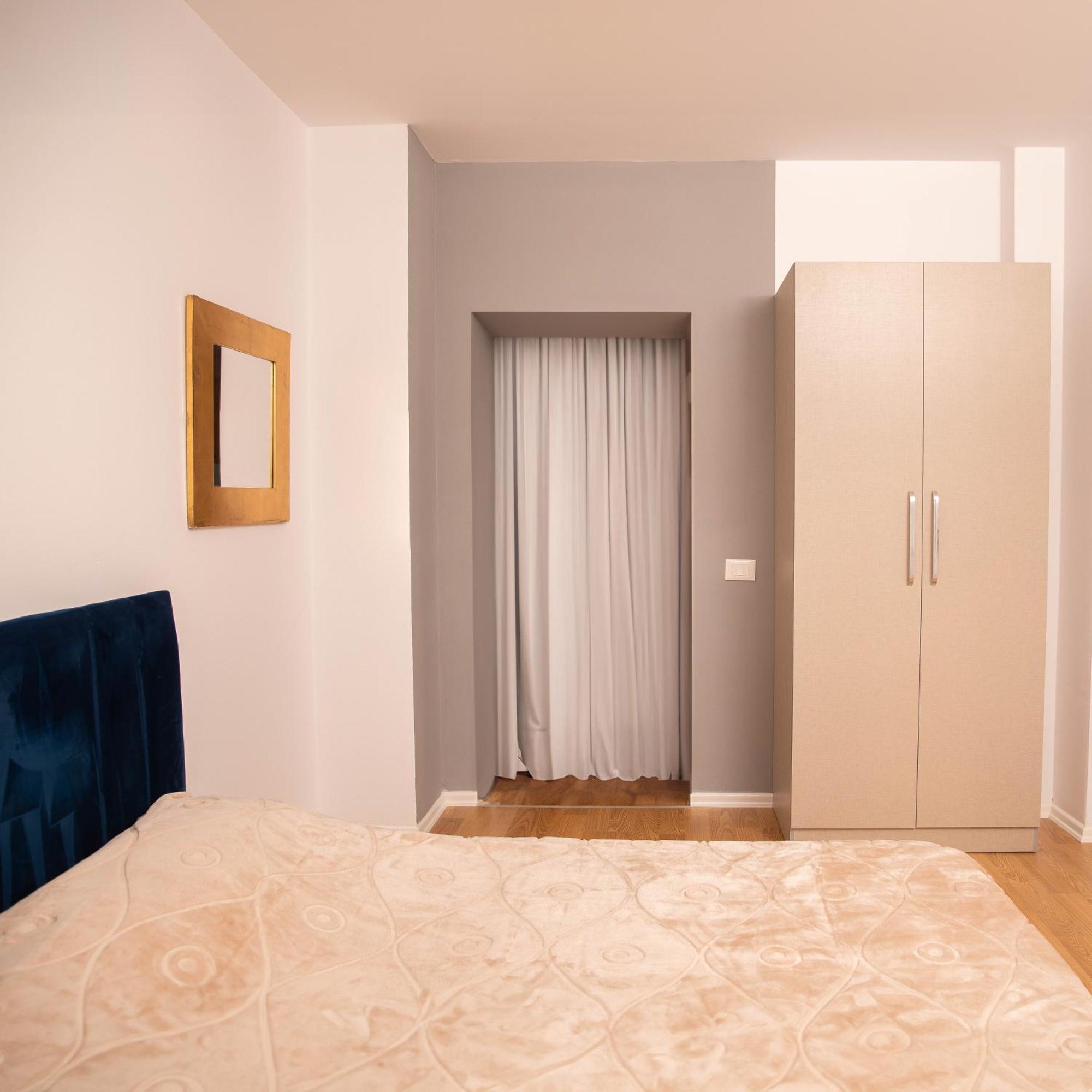 Suprem Apartment ติรานา ภายนอก รูปภาพ